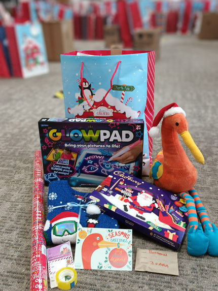 Santa Stork gift bag 2022
